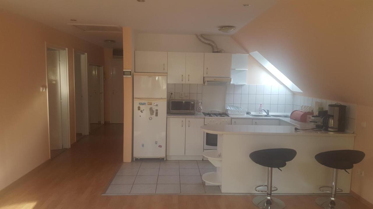 Bliss Apartment Tata Luaran gambar